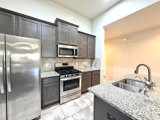 Building Photo - 4615 Tuscan Lily Dr