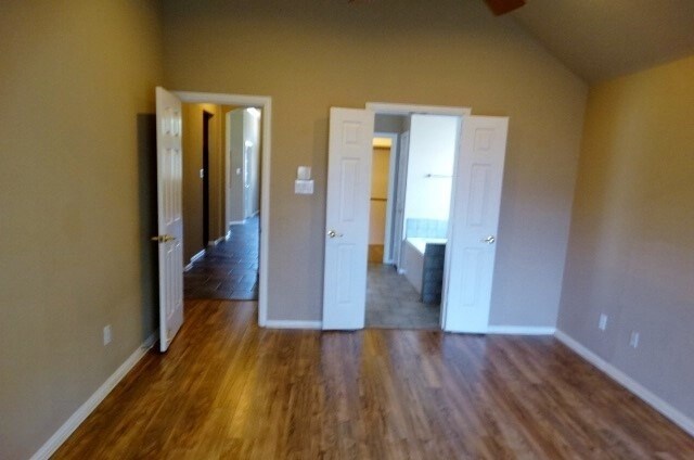 Building Photo - 15785 Scenic Rd