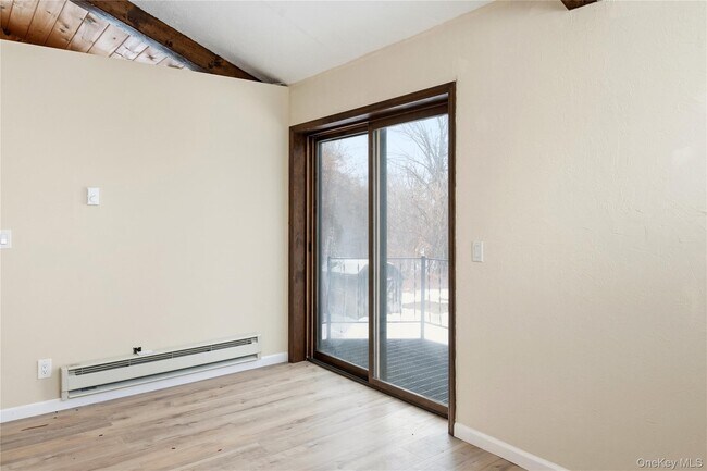 Building Photo - 378 Broadway