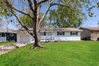 Building Photo - 138 Montgomery Ave