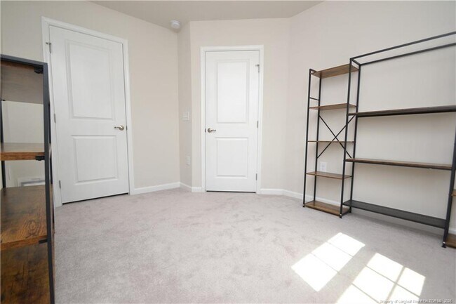 Building Photo - 1006 Romeria Dr