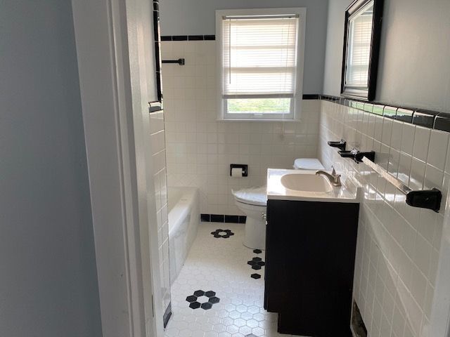 Building Photo - 2632 5th St NE