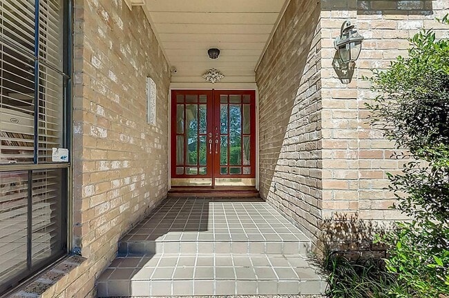 Building Photo - 13006 Waldemere Dr