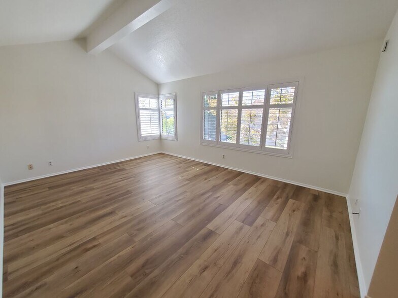 Building Photo - 18269 Peters Ct