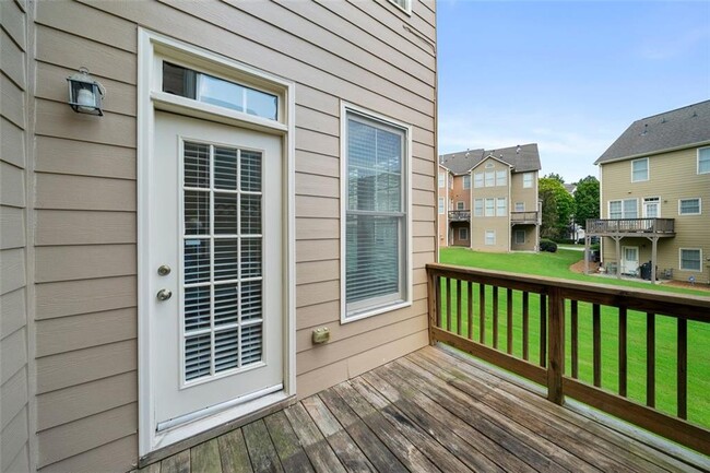 Building Photo - 6424 Queens Court Trace