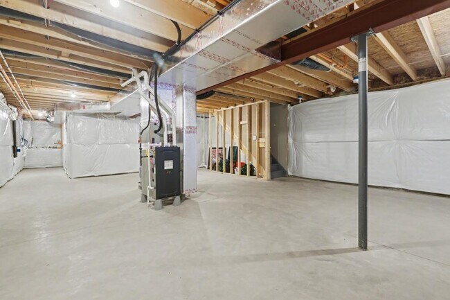 Building Photo - 7213 White Oak Blvd