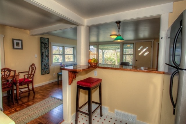 Building Photo - 560 Riceville Rd