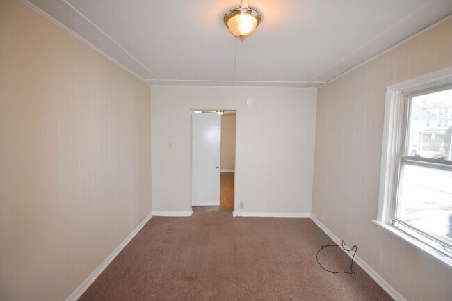 Building Photo - RWIL300