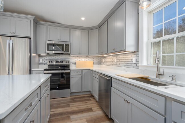 Building Photo - 115 Great Pine Cir