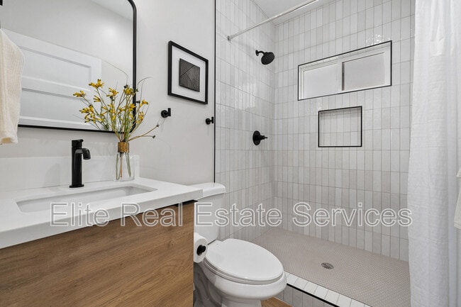 Building Photo - 3315 Clairemont Mesa Blvd