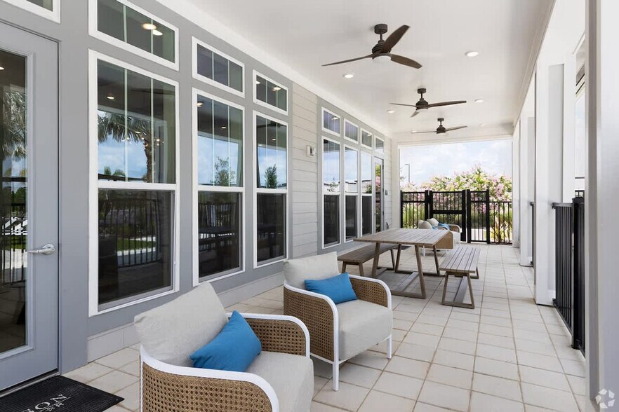 Building Photo - 14541 Star Water Rd