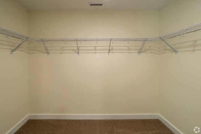 Building Photo - FREE RENT SPECIAL! 1 MONTH FREE & $750 SECURITY DEPOSIT! SECURE THIS DEAL NOW!