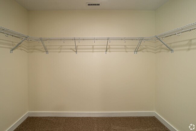 Building Photo - RENT SPECIAL! FIRST MONTHS RENT FREE & $750 SECURITY DEPOSIT! SECURE THIS DEAL NOW!