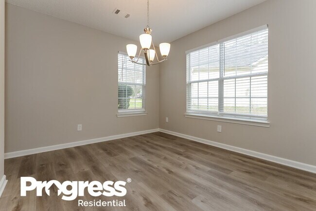 Building Photo - 6618 Saganaw Dr