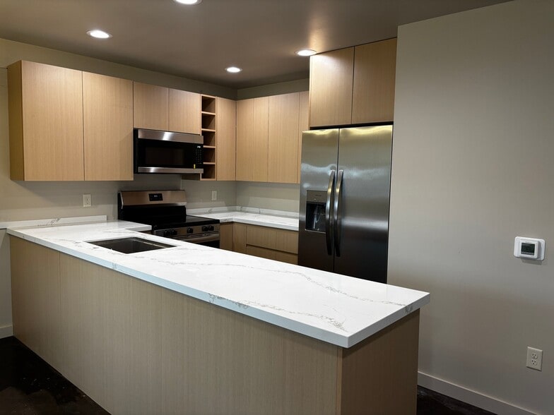 Building Photo - 1414 Silver Cir