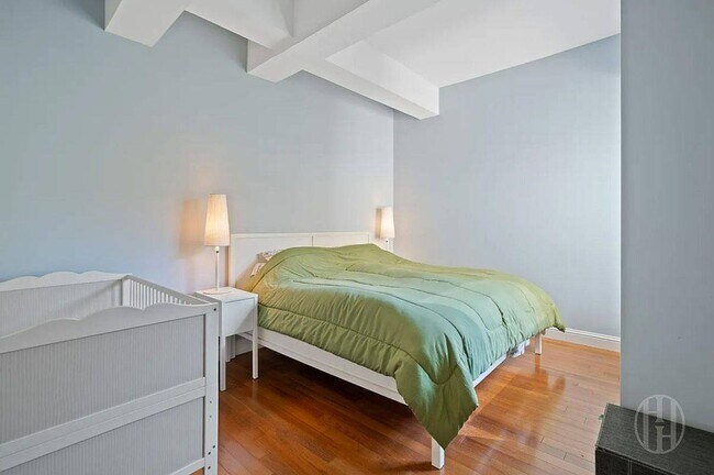 Building Photo - 88 Greenwich St