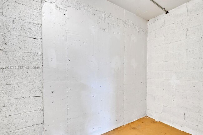 Building Photo - 1690 SW 27th Ave