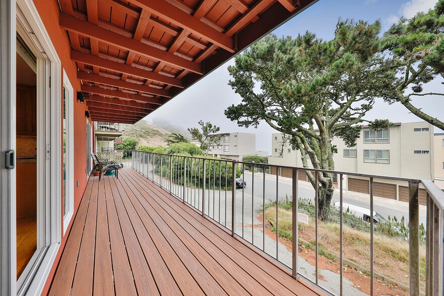 Building Photo - 67 Parkridge Dr