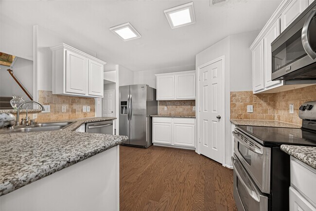 Building Photo - 202 N Vesper Bend Cir