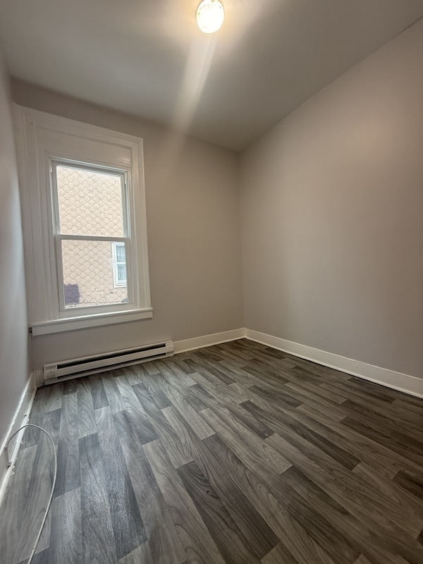 Building Photo - 339 1st St