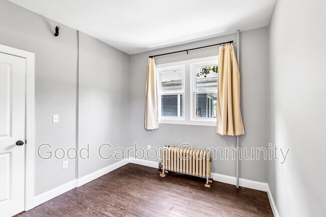 Building Photo - 618 Elmwood Ave