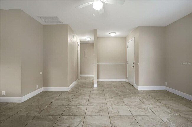 Building Photo - 5607 Struthers Ct