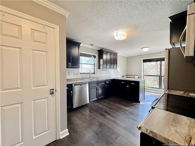 Building Photo - 741 Maxine St