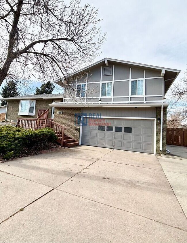 Primary Photo - 7361 S Quince St