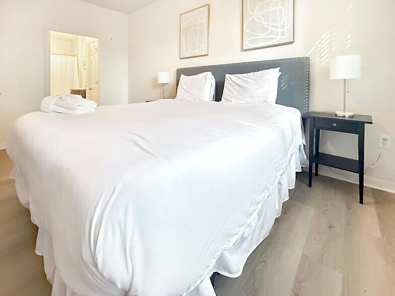 Building Photo - 1890 Sweetbroom Cir