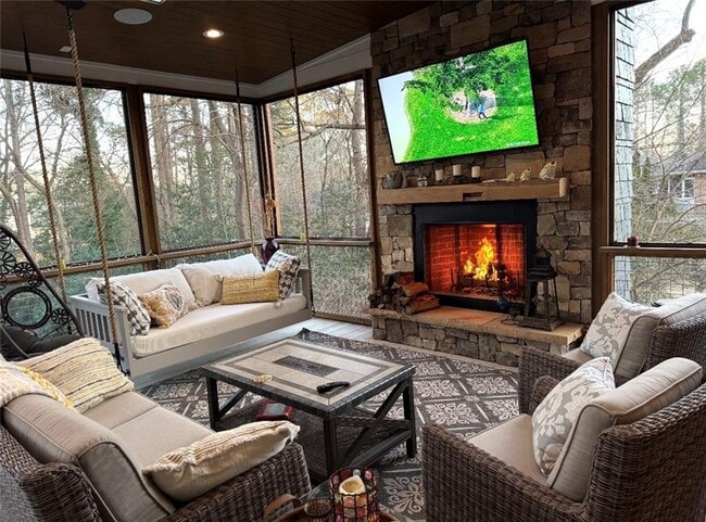 Building Photo - 5177 Stratham Dr