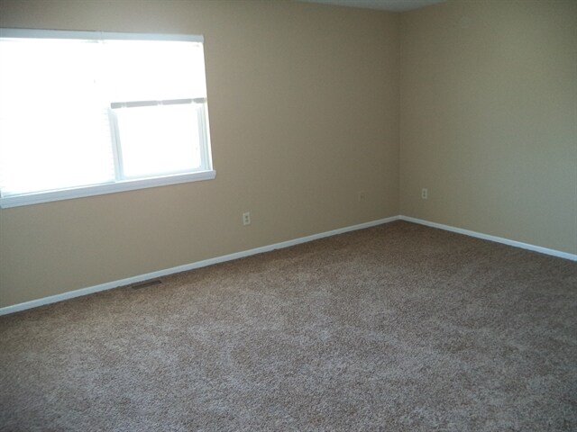 Building Photo - 5925 Bluegrass Trl