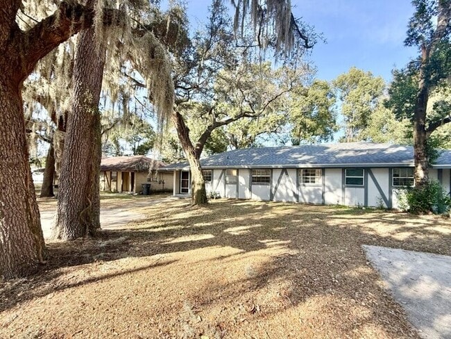 Building Photo - 1339 Eagleview Dr