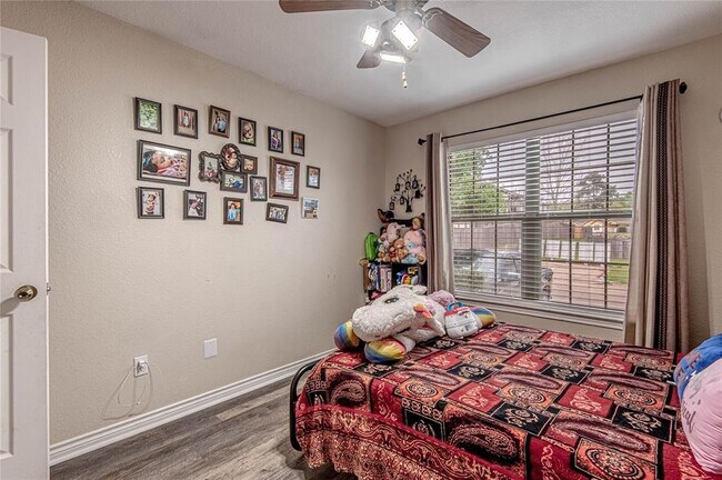 Building Photo - 110 Sendero Dr