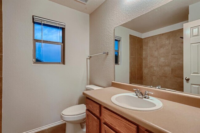 Building Photo - 1813 Paseo Verde Dr