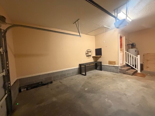 Building Photo - 30 Spanish Moss Cir