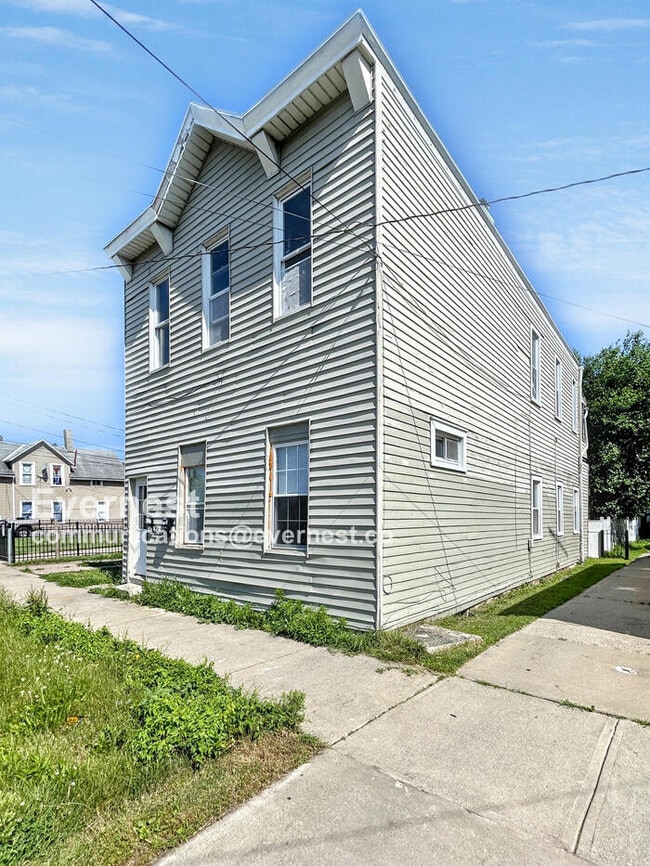 Building Photo - 3404 Walton Ave