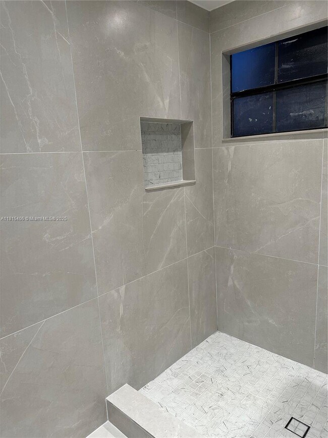 Building Photo - 20903 Leeward Ct
