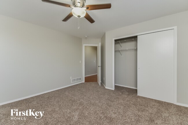 Building Photo - 5322 Bradley Cir