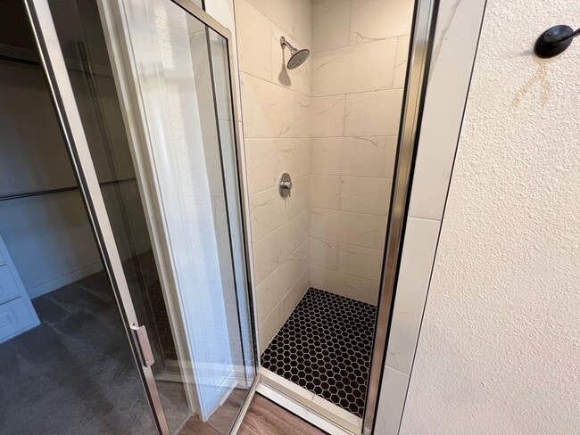 Building Photo - Easy Living with AMRR: Beautiful 4-Bedroom Home Near HEB