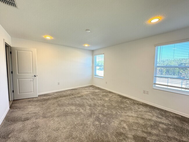 Building Photo - 5442 Limestone St