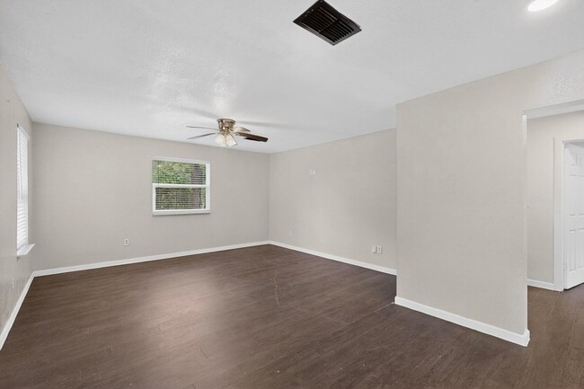 Building Photo - 5011 Briar Patch Ln