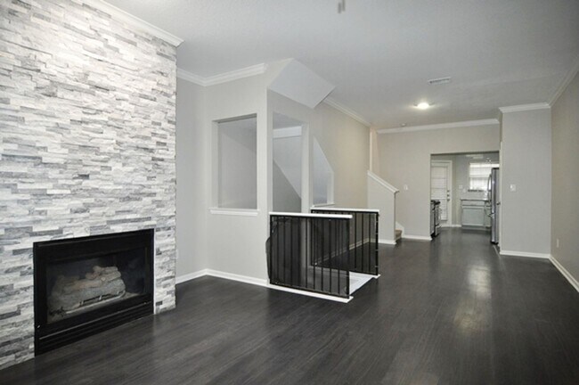 Building Photo - 2902 State St