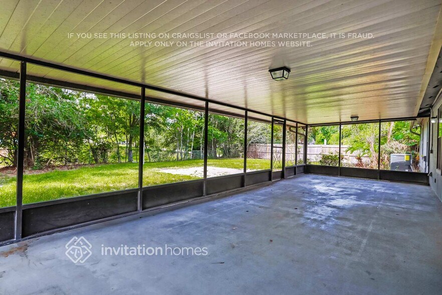 Building Photo - 10206 Walnut Bend N
