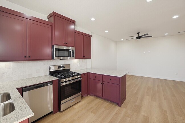 Building Photo - 19101 Sierra Madre Dr