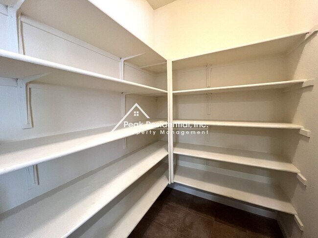 Building Photo - Spacious 4bd/3ba Elk Grove Home!