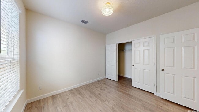 Building Photo - 344 Autumn Rouge