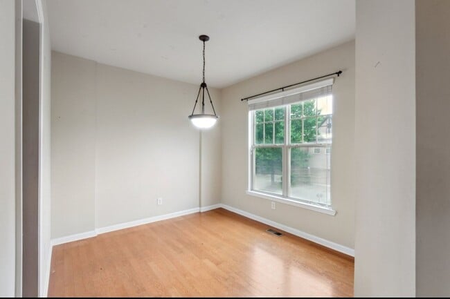 Building Photo - 1798 Oak Brook Ln NW