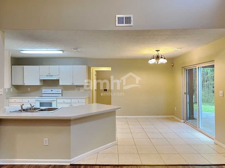 Building Photo - 1364 Lamont Dr SW