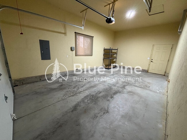 Building Photo - 5245 Jupiter Hills Dr