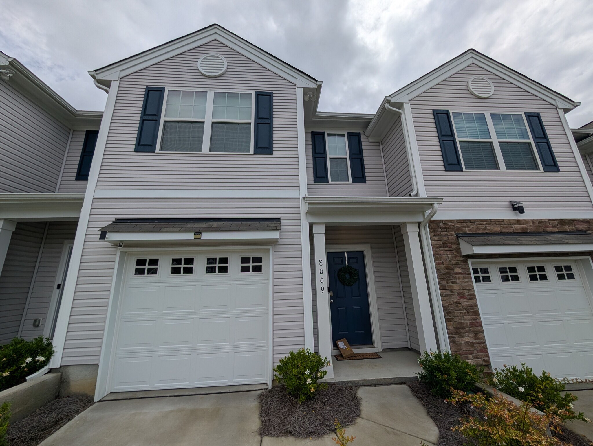 Building Photo - Room in Townhome on Murray Br Dr